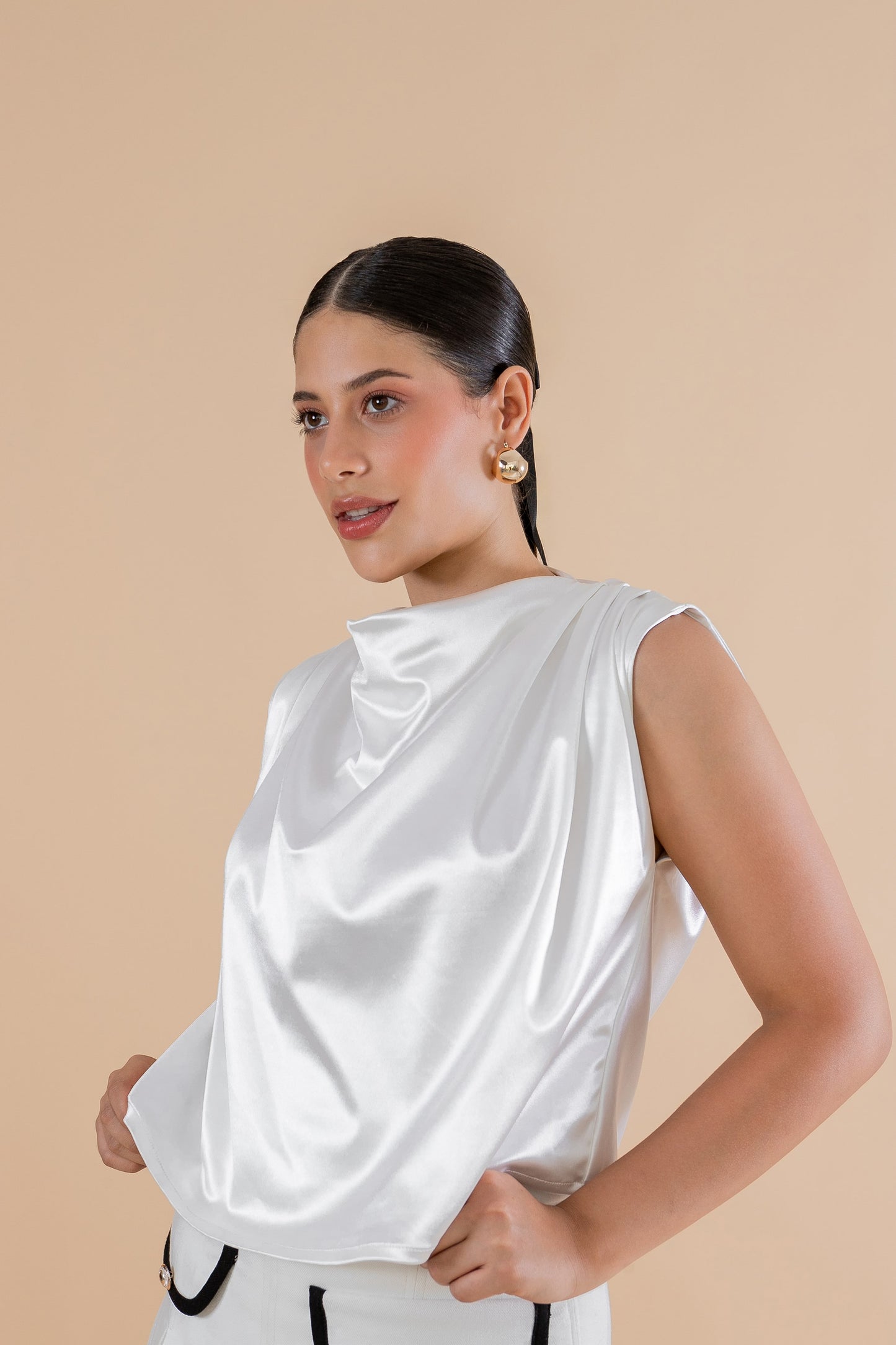 Top Hera blanca