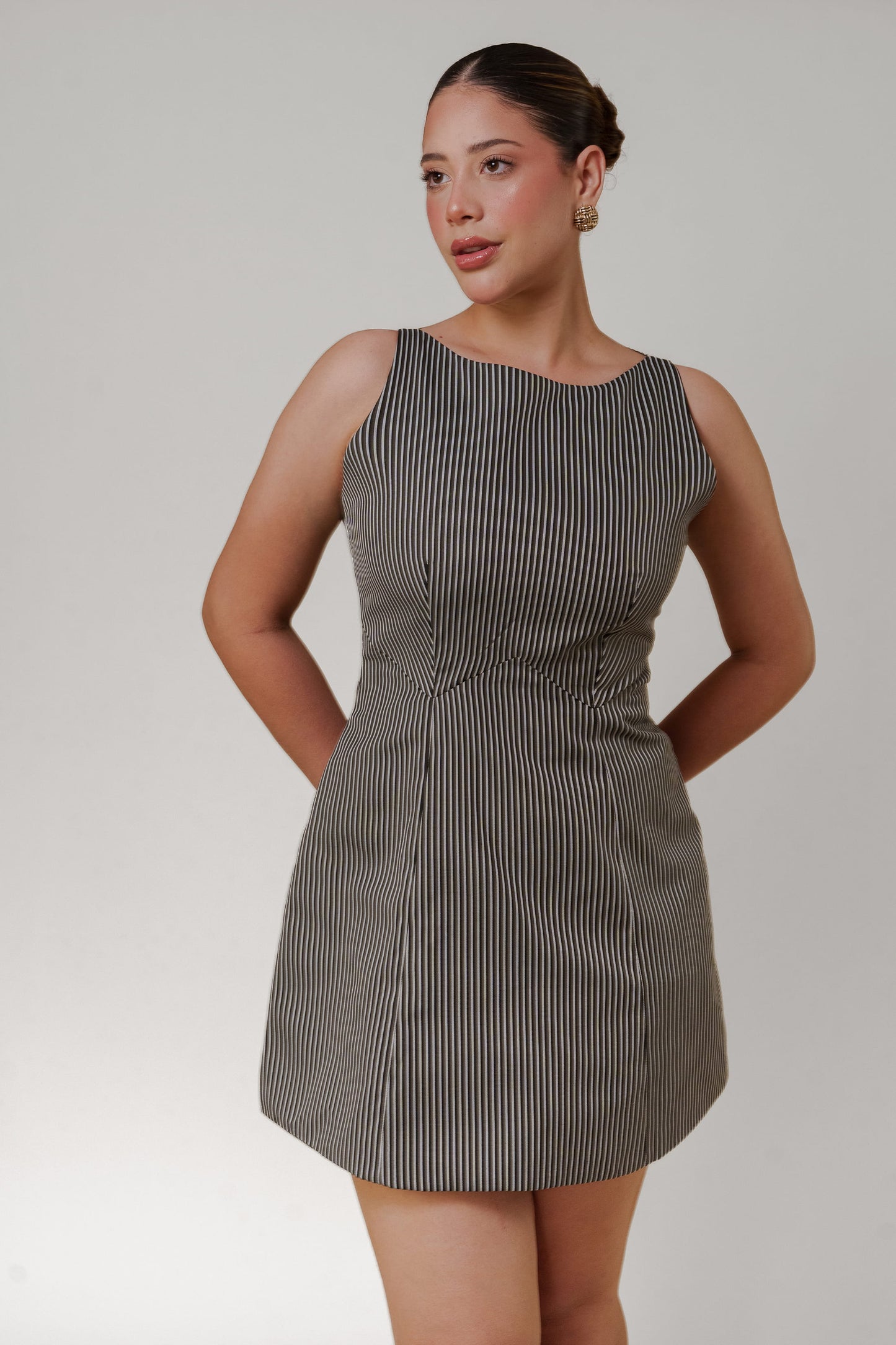 Vestido Julia líneas diplomáticas