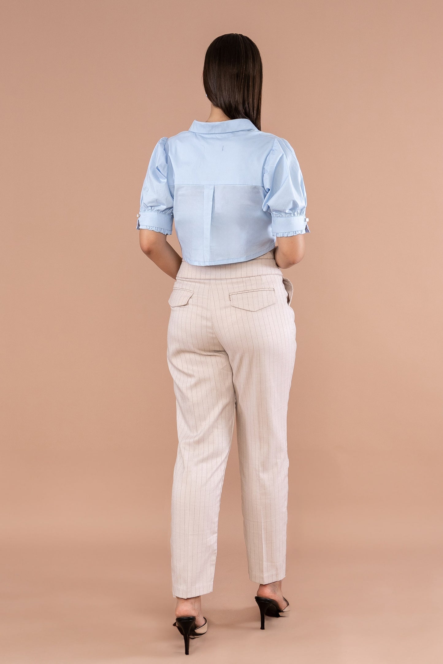 Pantalón Gracia beige con líneas